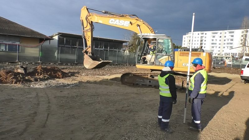 Se lucrează în forță la cea de-a treia autogară ultramodernă din Târgoviște. VIDEO