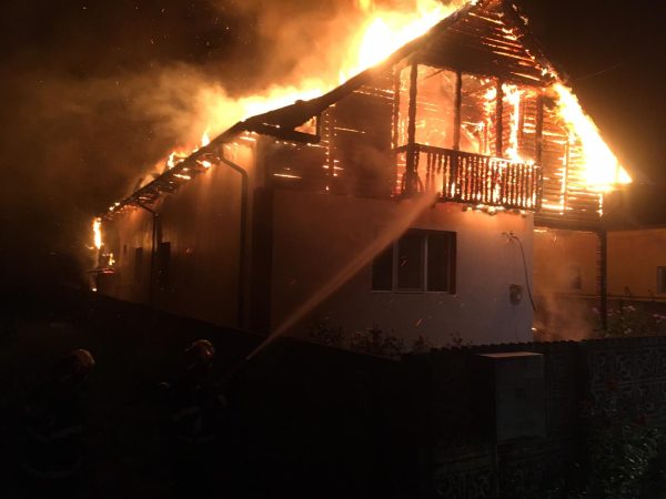 Incendiu izbucnit la o casă în localitatea Odobești, str. Olarilor