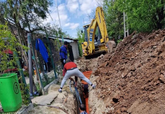 Au început lucrările la rețeaua de canalizare în satele Niculești Valea și Ciocănari