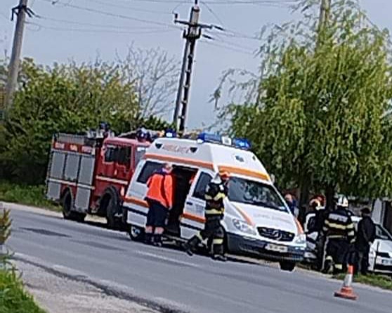 Accident rutier produs în localitatea Corbii Mari, trei persoane rănite