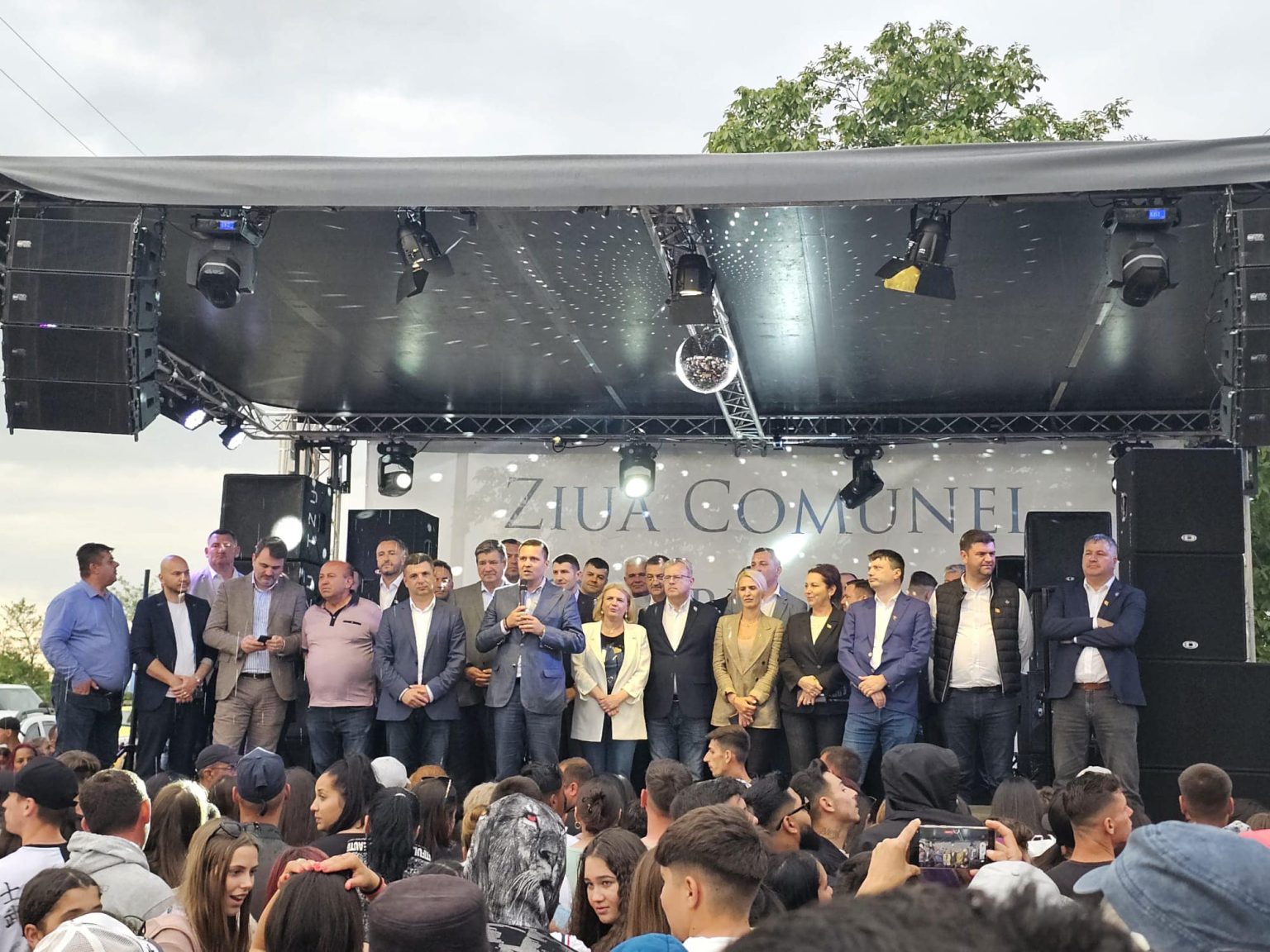 Comuna Corbii Mari a fost în mare sărbătoare.VIDEO