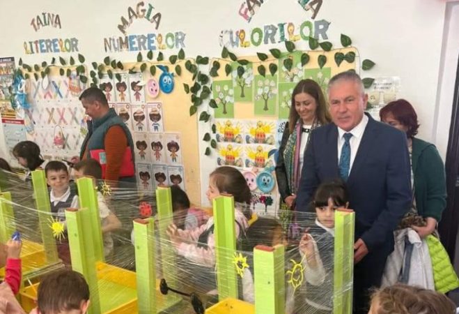 Primăria Găești a obținut finanțare în valoare de 1,8 milioane euro prin PNRR, pentru dotarea unităților de învățământ