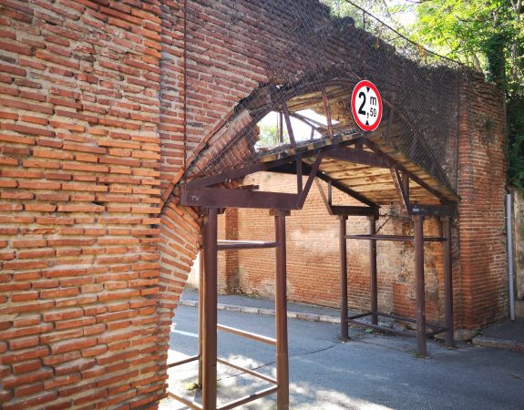 De luni, 03.07.2023,strada Aleea Coconilor este închisă circulației auto și pietonale,încep lucrările la “Poarta Dealu – Vânătorilor”