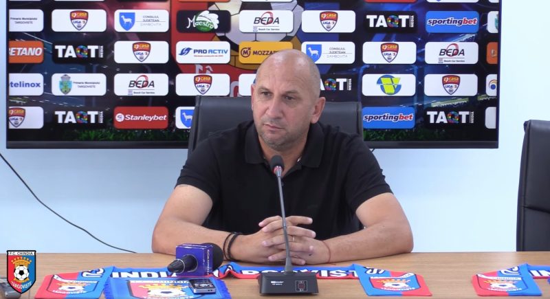 Chindia Târgovişte a anunţat, vineri, într-o conferinţă de presă, că noul antrenor principal al echipei este Vasile Miriuţă