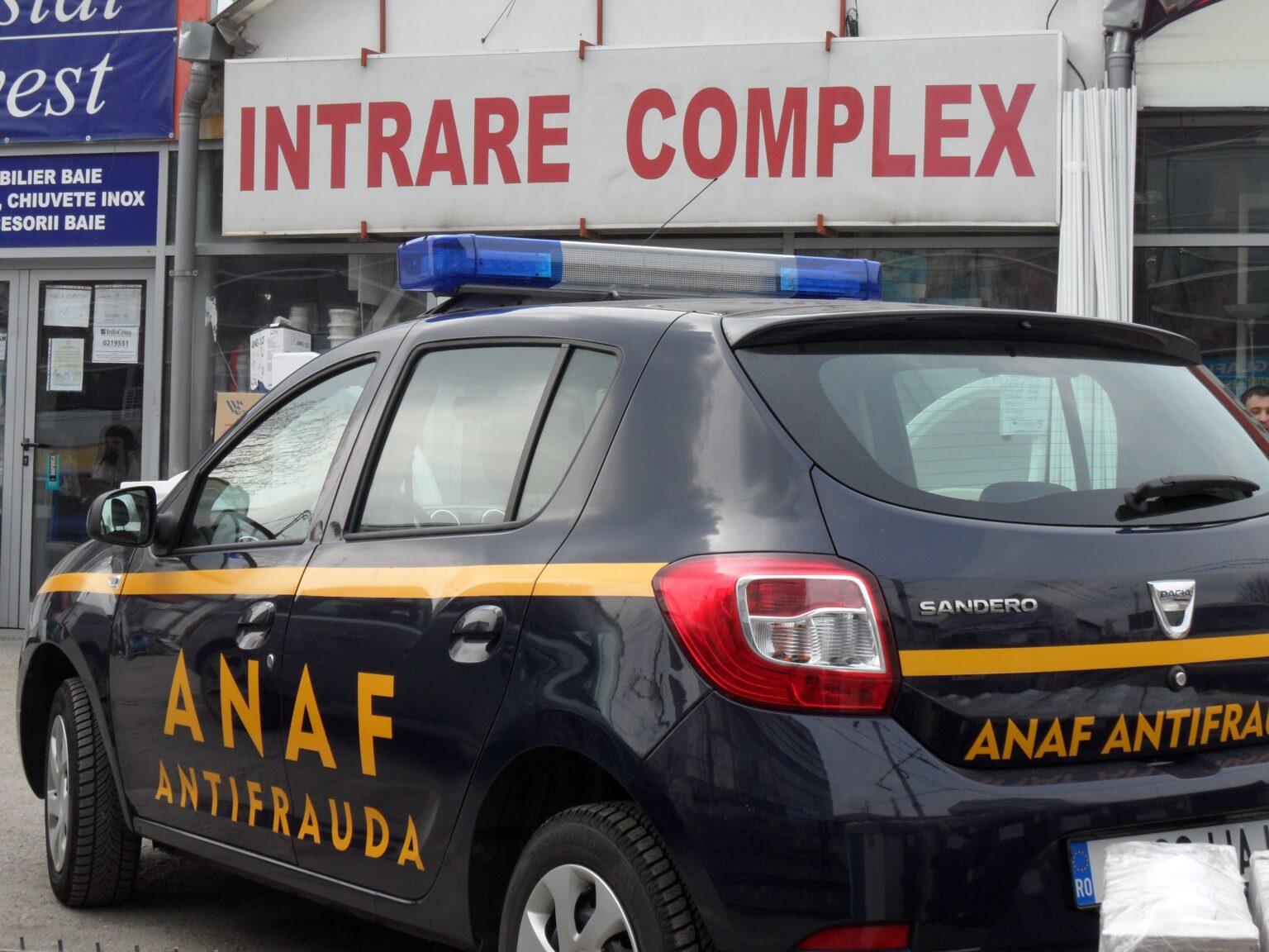 INSPECTORII ANTIFRAUDĂ au verificat ÎNTR-O SINGURĂ ZI, 192 operatori economici, au aplicat 160 amenzi în cuantum total de 634.500 lei și au sigilat 85 de spații de depozitare marfă
