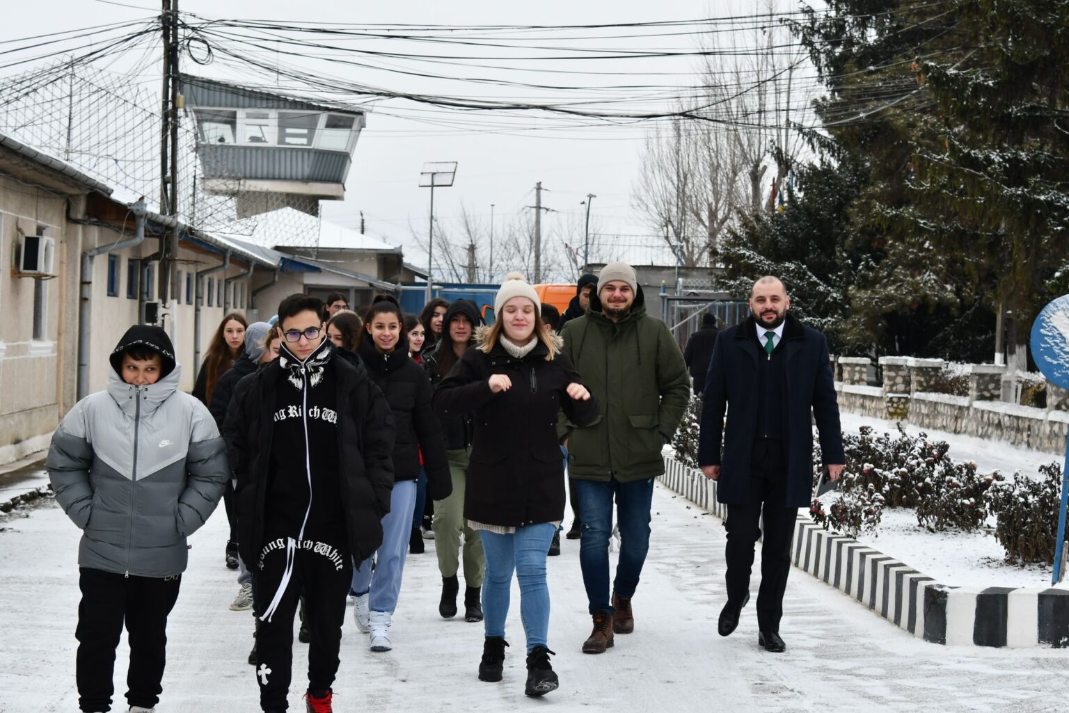 Penitenciarul Mioveni își menține angajamentul în prevenirea delincvenței juvenile și în anul 2024 Penitenciarul Mioveni își menține angajamentul în prevenirea delincvenței juvenile și în anul 2024