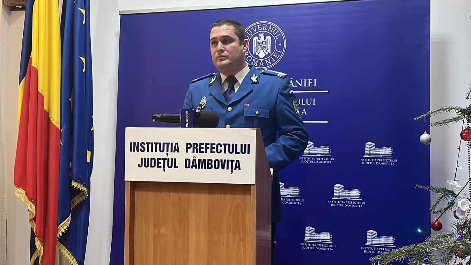 Peste 100 de jandarmi dâmbovițeni au acționat zilnic pentru ca cetățenii să petreacă trecerea dintre ani în siguranță. În plus, jandarmii