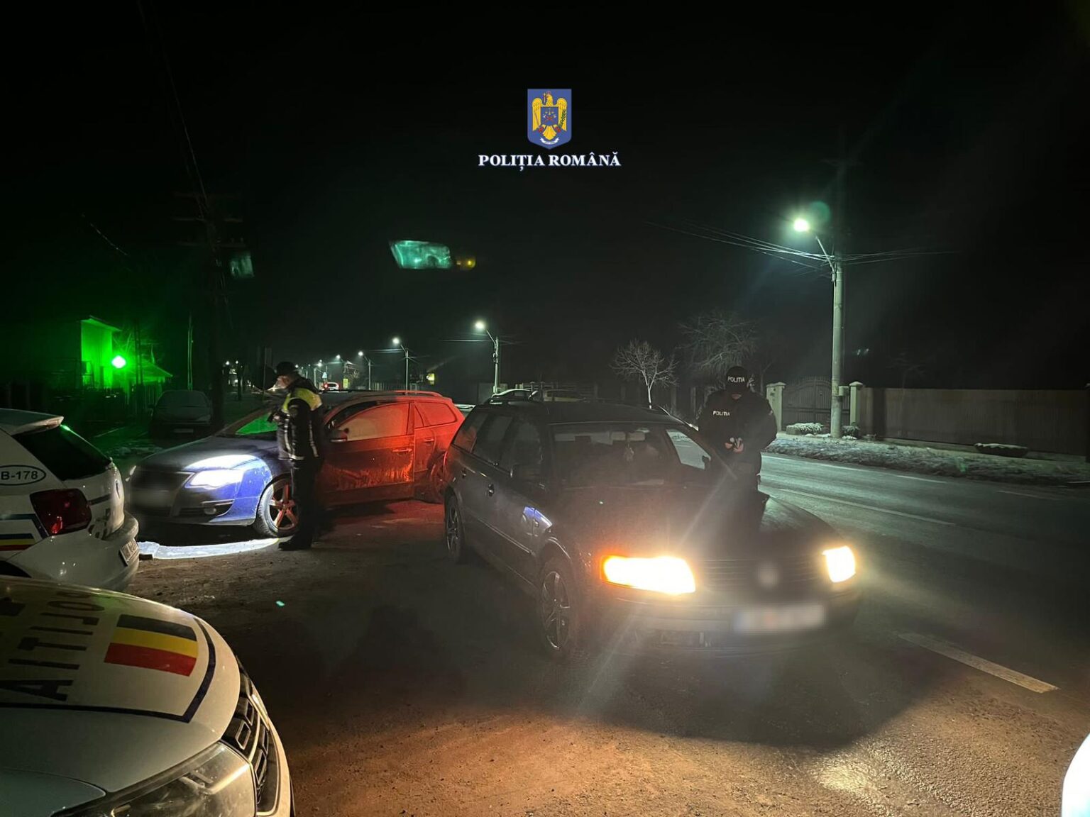 Polițiștii dâmbovițeni au desfășurat o amplă acțiuni de control în trafic Polițiștii dâmbovițeni au desfășurat o amplă acțiuni de control în trafic pentru creșterea gradului de siguranță a cetățenilor
