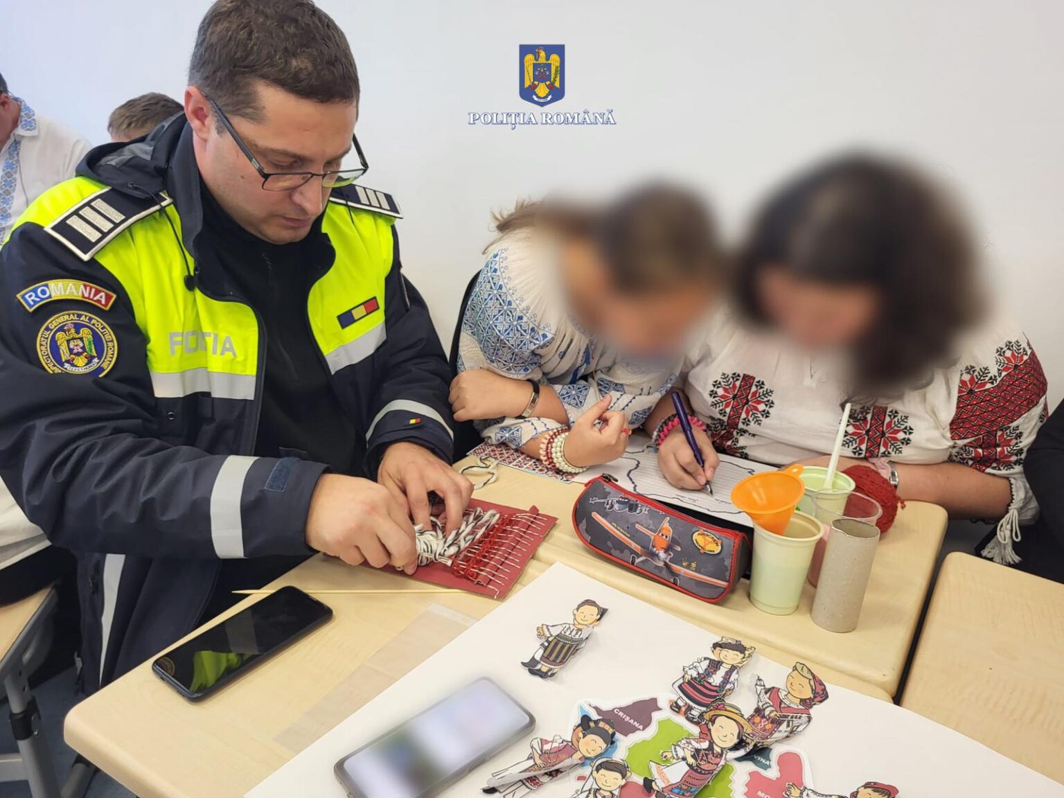 NONVIOLENȚA ÎN ȘCOLI, PRIORITATEA POLIȚIȘTILOR DÂMBOVIȚENI NONVIOLENȚA ÎN ȘCOLI, PRIORITATEA POLIȚIȘTILOR DÂMBOVIȚENI, polițiștii din cadrul Biroului Siguranță Școlară și cei de la structurile