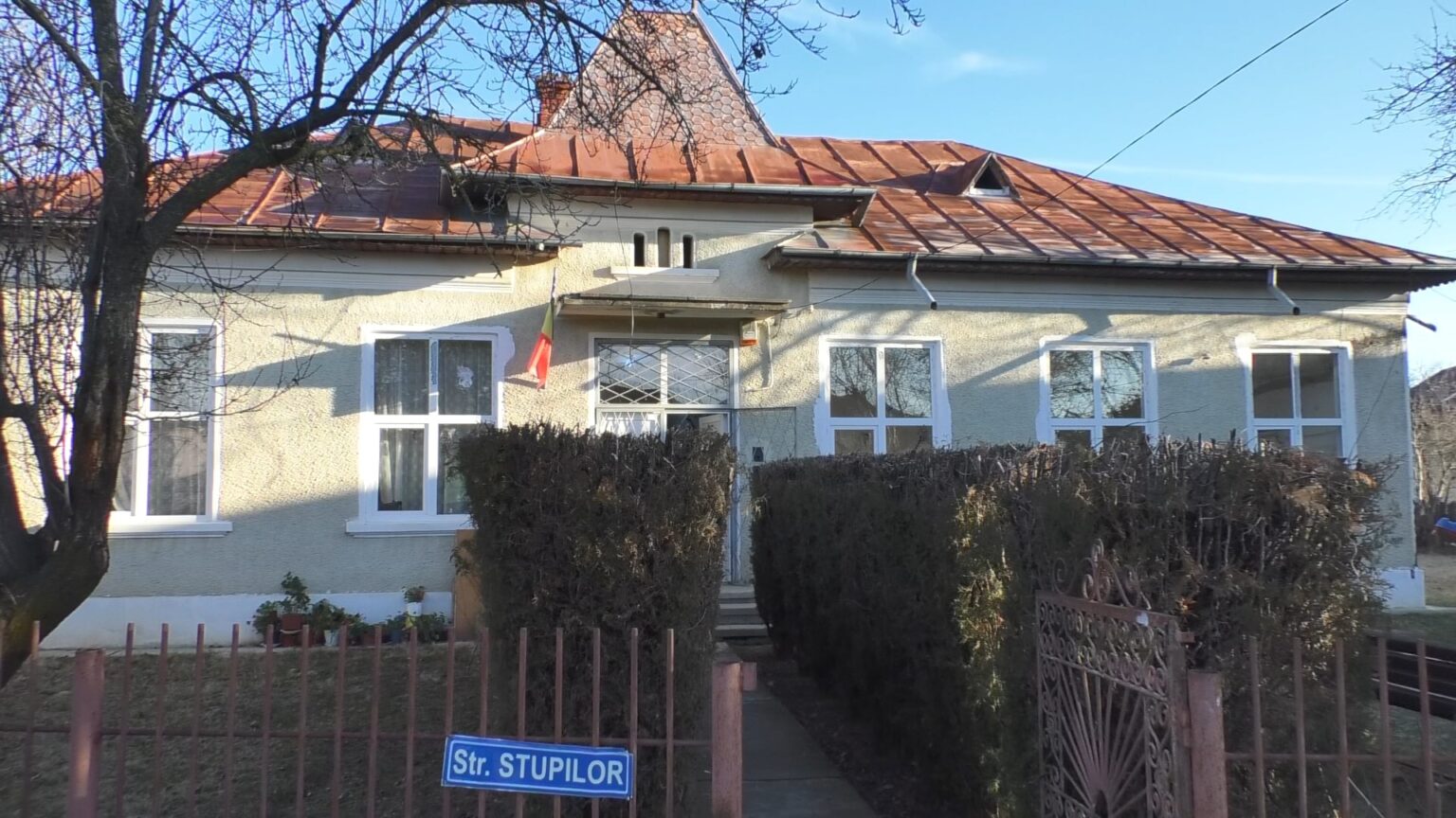 Au început lucrările de modernizare la Grădiniței nr. 11 din Priseaca,  în cel mult 7 luni, preșcolarii din acest cartier vor învăța într-o nouă unitate școlară ultramodernă.