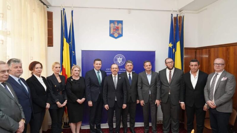 Ambasadorul Republicii Turcia în România, Excelența Sa Özgür Kıvanç Altan a fost însoțit de președintele Asociației Oamenilor