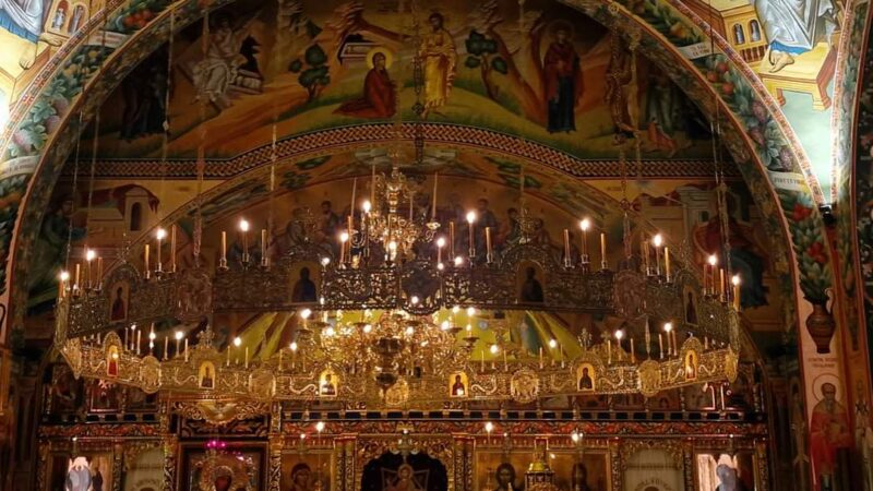 2 februarie,  Întâmpinarea Domnului, sărbătoarea de astăzi,  este cunoscută și sub denumirea slavonă de Stretenia sau sub denumirea populară de Ziua Ursului.