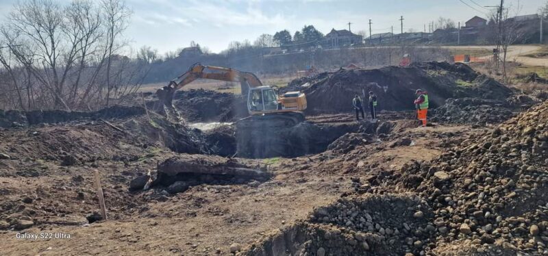 Lucrările la Podul pe DC 159 în comuna Niculești,au fost reluate