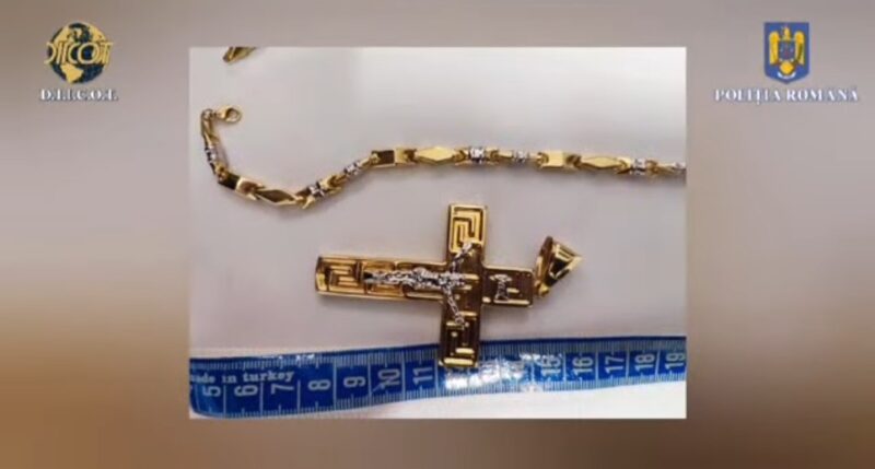 PERCHEZIȚII: Unele case de amanet din Dâmbovița păcălite cu bijuterii și monede din aur (ducați) contrafăcute.VIDEO