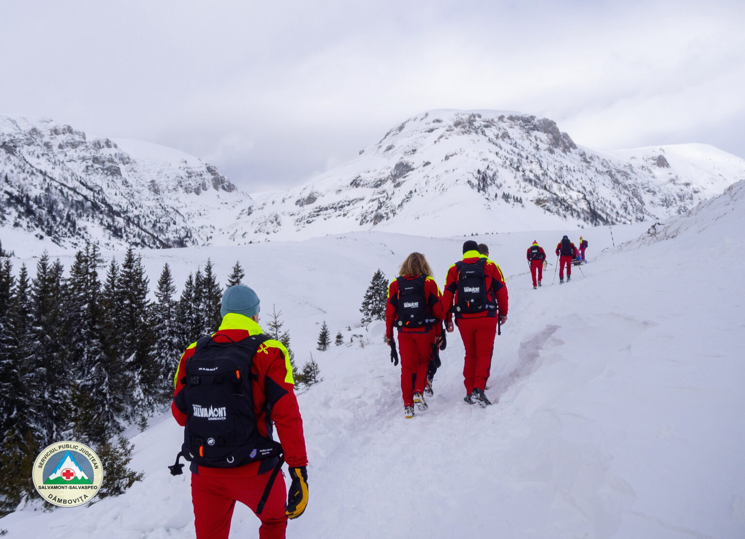 Intervenție rapidă a Echipei Salvamont-Salvaspeo Dâmbovița pentru salvarea a doi turiști în dificultate în Munții Bucegi Echipa Salvamont-Salvaspeo Dâmbovița a fost alertată în seara zilei de 18 februarie 2024, în jurul orei 18:00, să intervină