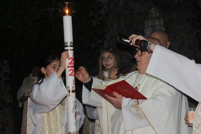 Astăzi este Paștele Catolic: Sărbători liniștite și luminate tuturor celor care sărbătoresc Paștele Catolic!