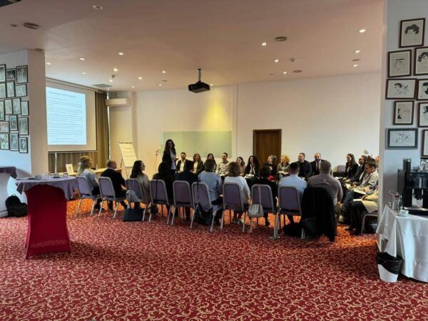 Penitenciarul Mioveni: Înfruntând provocările și evoluând prin Coachingul Transformațional Penitenciarul Mioveni: Înfruntând provocările și evoluând prin Coachingul Transformațional