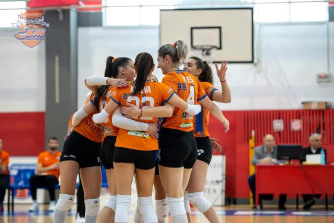 Echipa  de volei  CSM Târgoviște se pregătește pentru un meci important în deplasare, împotriva CSM Corona Brașov în al doilea meci din play-off. 