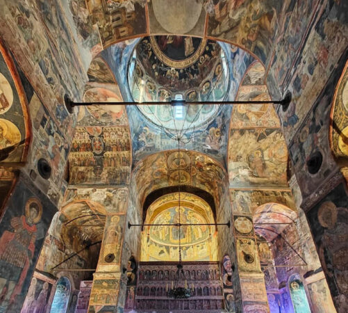 Credincioşii ortodocşi se vor afla începând de luni, 11 martie, în ultima săptămână dinaintea Postului Mare, numită în Biserică,Săptămâna brânzei sau Săptămâna Albă