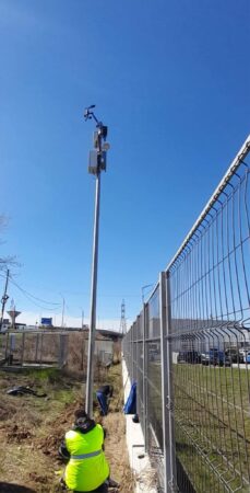 Se montează stații de monitorizare a mediului ambiant în municipiul Târgoviște Se montează stații de monitorizare a mediului ambiant în municipiul Târgoviște, prin aceste echipamente vor fi monitorizați parametri