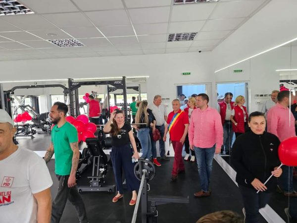 La Dragomirești, administrația locală a inaugurat o sala de fitness în cartierul Tineretului La Dragomirești, administrația locală a inaugurat o sala de fitness în cartierul Tineretului