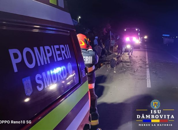 Accident rutier în localitatea Petrești, două persoane au ajuns la spital , noaptea trecută, în jurul orei 20:46, pompierii au fost solicitați să intervină. 