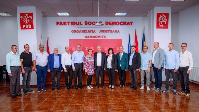 Primarul comunei Mănești, Alexandru Constantin și-a depus candidatura pentru un nou mandat de primar al comunei Mănești  Primarul comunei Mănești, Alexandru Constantin și-a depus  candidatura pentru un nou mandat de primar al comunei Mănești.