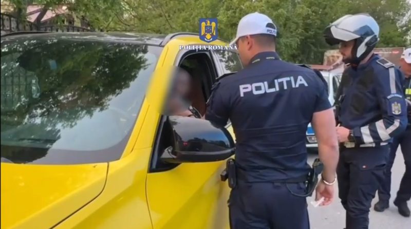 Controale pentru creșterea gradului de siguranță pe drumurile publice din Dâmbovița. VIDEO Controale pentru creșterea gradului de siguranță pe drumurile publice din Dâmbovița, polițiștii au aplicat peste 500 de sancțiuni contravenționale
