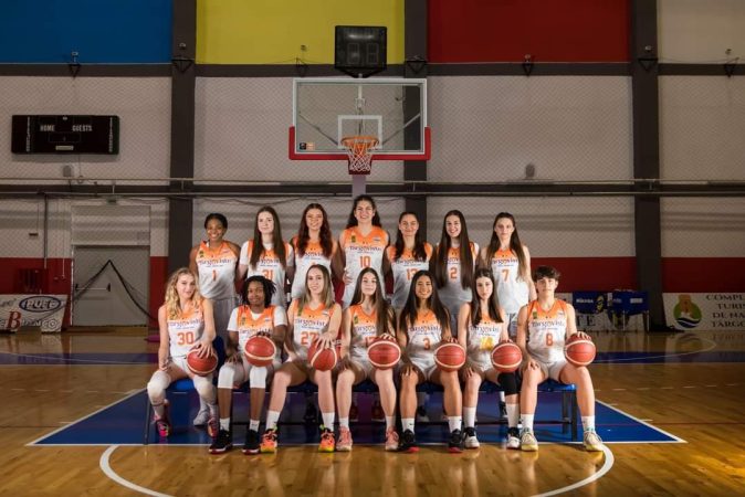 CSM Târgoviște a pierdut primul meci din finala mică de baschet CSM Târgoviște a pierdut primul meci din finala mică de baschet dar păstrează speranța pentru revenire în următoarea întâlnire.