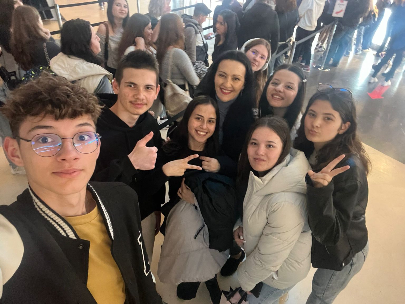 Edilul Marius Caravețeanu motivează și răsplătește activitatea tuturor elevilor din unitățile școlare de la nivelul orașului Răcari