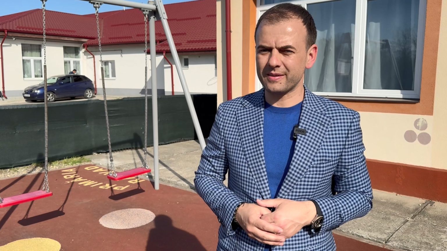 Primarul Emanuel Spătaru: Începe extinderea Grădiniței de la Valea Voievozilor, cu încă o sală de grupă cu program prelungit. VIDEO Primarul Emanuel Spătaru a inițiat un nou proiect pentru a veni în sprijinul nevoilor comunității. Începe extinderea