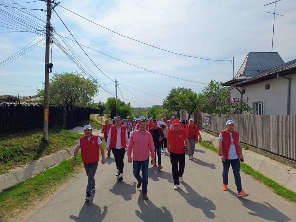 PSD Dâmbovița este în plină precampanie electorală, localitate cu localitate PSD Dâmbovița este în plină precampanie electorală, localitate cu localitate, ieri, președintele CJ Dâmbovița, Corneliu Ștefan a luat la pas comunele Dragodana