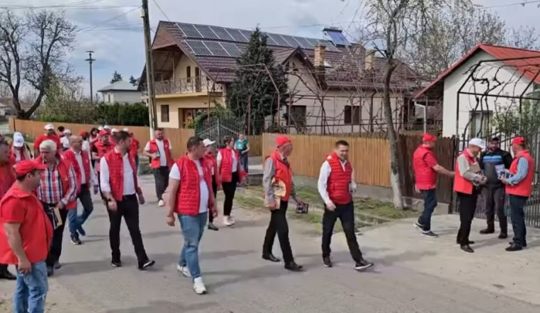 PSD Dâmbovița: Semnăturile de la cetățeni, de susținere pentru alegerile din 9 iunie, sunt semnul că ne-am făcut treaba în ultimii 4 ani PSD Dâmbovița spune că semnăturile de la cetățeni, de susținere pentru alegerile din 9 iunie, sunt semnul că echipa PSD și-a făcut treaba în ultimii 4 ani.