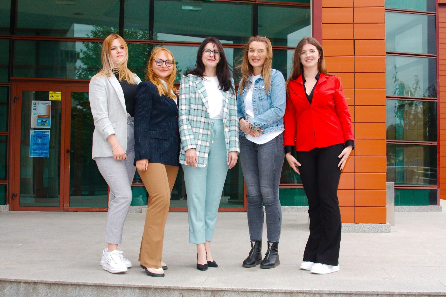 Explorând Frontierele Cunoașterii: Sesiunea Anuală de Comunicări Științifice Studențești la Universitatea "Valahia" din Târgoviște