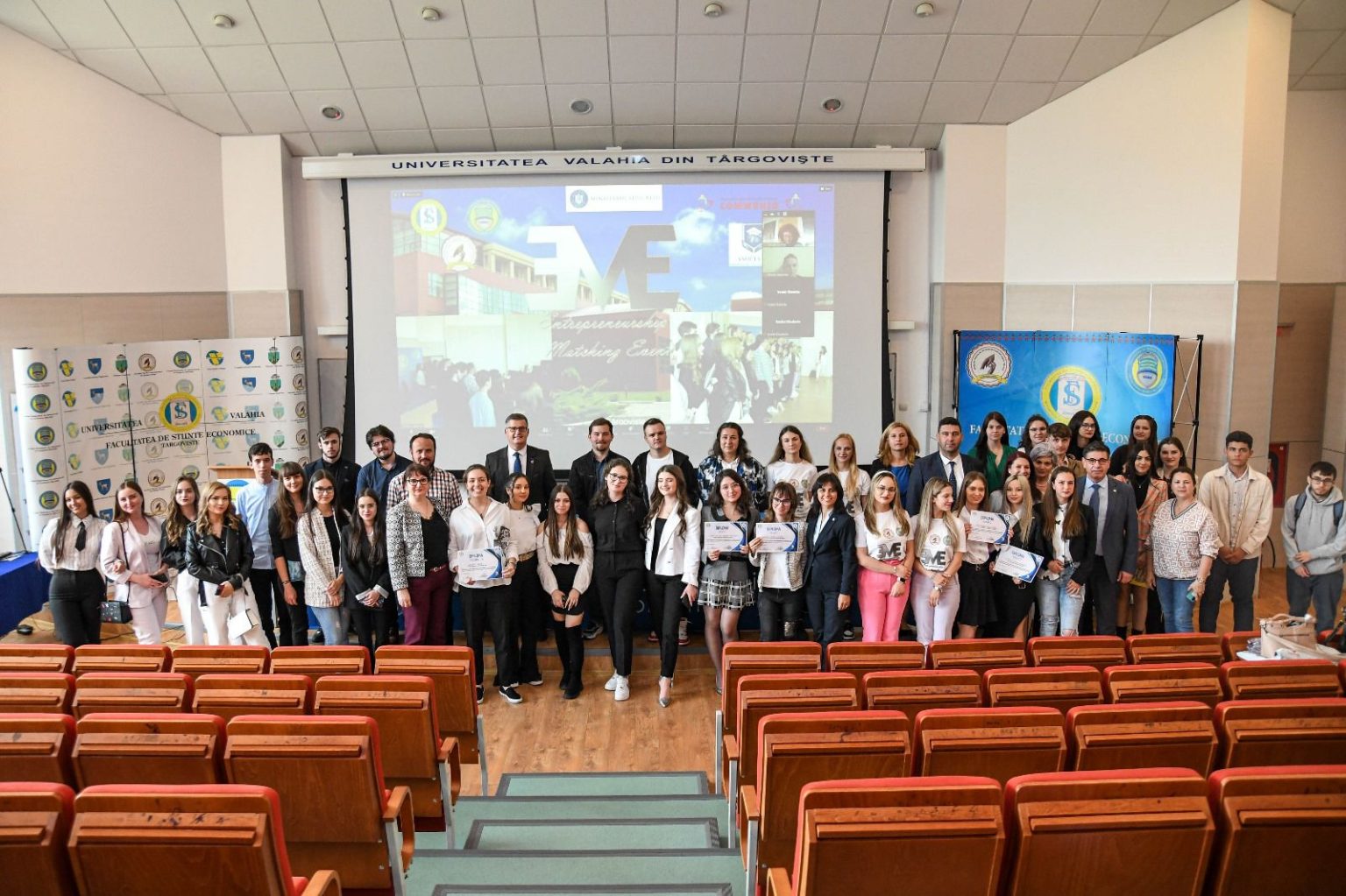 Facultatea de Științe Economice din Târgoviște a organizat cu succes concursul internațional de pitch-uri antreprenoriale „EME 2024” Facultatea de Științe Economice din Târgoviște a organizat cu succes concursul internațional de pitch-uri antreprenoriale „EME 2024”