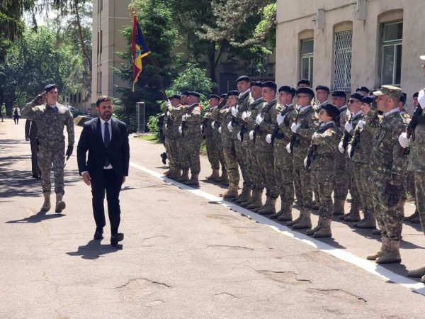 Subprefectul județului Dâmbovița, Marian Tănase a participat la ceremonia dedicată Zilei Independenței Naționale a României Subprefectul județului Dâmbovița, Marian Tănase a participat la ceremonia dedicată Zilei Independenței Naționale a României