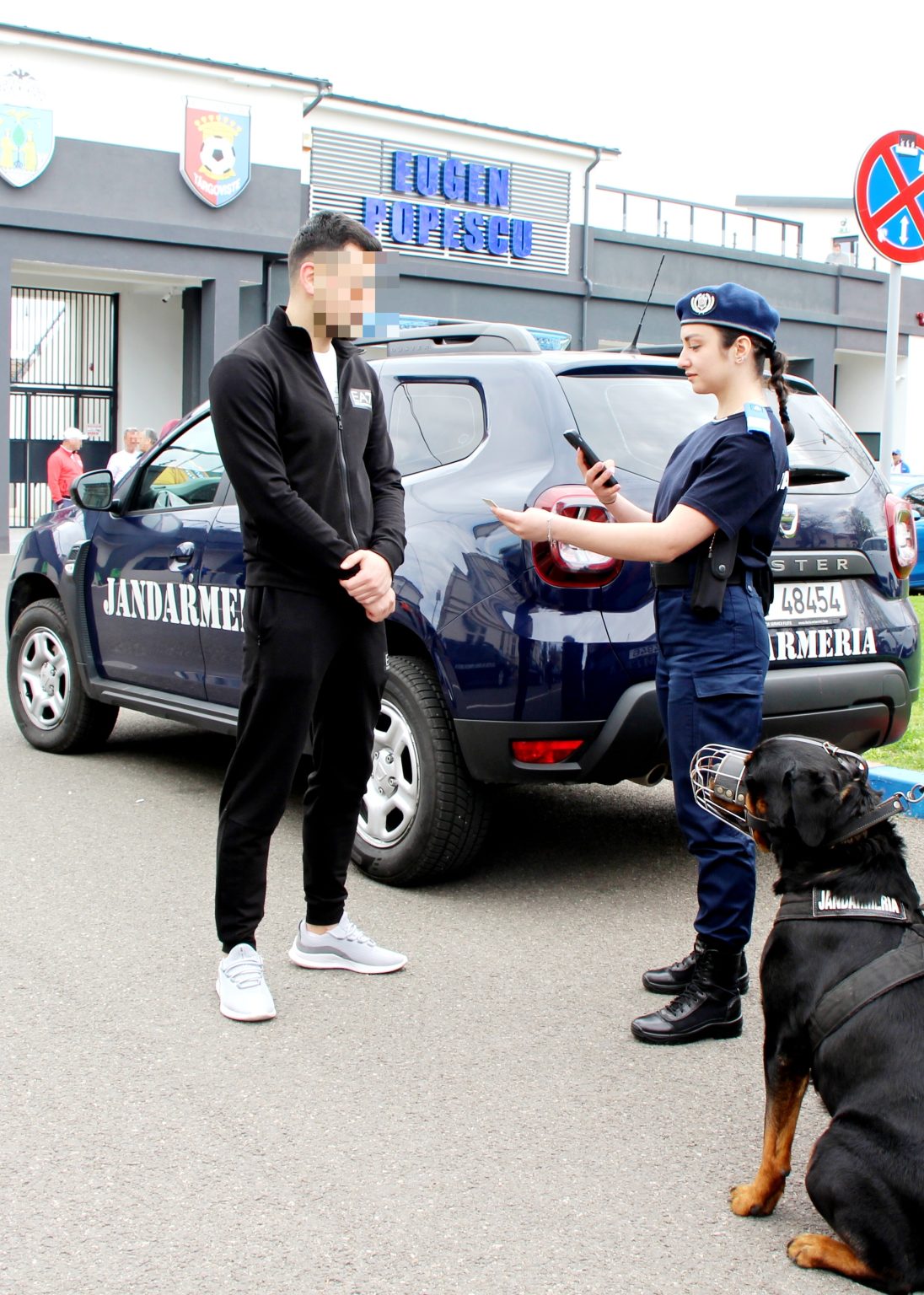 Jandarmii dâmbovițeni au fost la datorie în minivacanța din perioada 1 – 6  mai a.c. Jandarmii dâmbovițeni au fost la datorie în minivacanța din perioada 1 – 6  mai a.c.