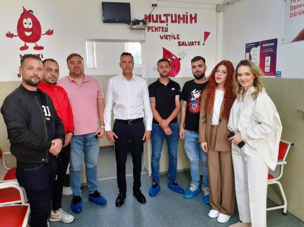 Solidaritate în acțiune: Gestul nobil al lui Alexandru Iorga și echipei sale de a dona sânge Solidaritate în acțiune: Gestul nobil al lui Alexandru Iorga și echipei sale de a dona sânge