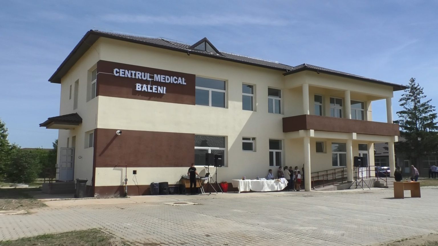 Administrația locală de la Băleni a reușit să finalizeze construcția Centrului Medical și construcția destinată atelierelor pentru liceu,