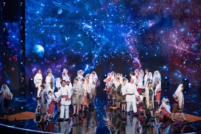 Nu ratați în această seară, Ansamblul „Florile Malului-Malu cu Flori” la „Românii au talent” de la ora 20:30 Nu ratați în această seară, Ansamblul " Florile Malului-Malu cu Flori" pe cea mai prestigioasă scenă de talent din țară: "Românii au talent" de la ora 20:30.