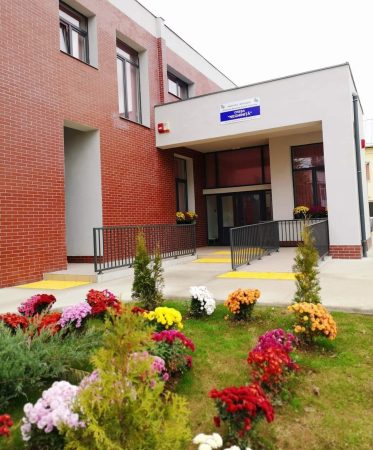 Investiții majore în infrastructura școlară din Târgoviște Investiții majore în infrastructura școlară din Târgoviște, în ultimii 4 ani, s-au reabilitat, modernizat, dotat sau extins 10 unități de învățământ