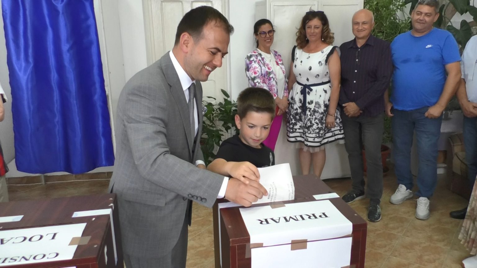 Primarul Emanuel Spătaru a făcut astăzi un nou pas important pentru dezvoltarea comunei Răzvad și a întregului județ Dâmbovița, votând pentru continuarea proiectelor de dezvoltare.