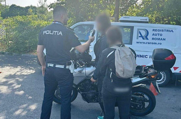 Polițiștii și inspectorii RAR au luat cu asalt toate drumurile din Dâmbovița Polițiștii și inspectorii RAR au luat cu asalt toate drumurile din Dâmbovița