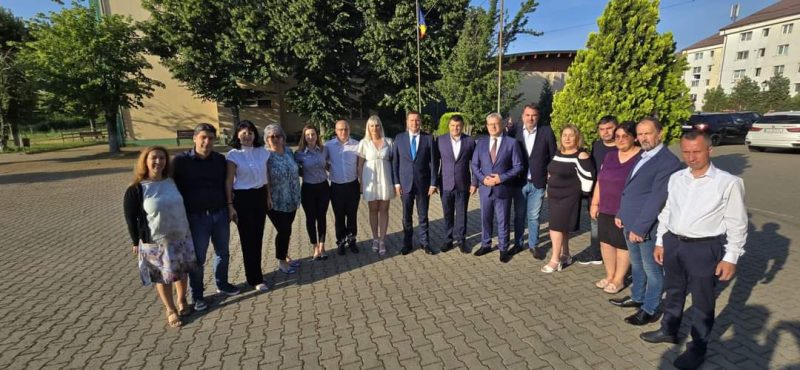 Președintele CJ Dâmbovița, Corneliu Ștefan: Titu votează pentru o nouă administrație Președintele CJ Dâmbovița, Corneliu Ștefan a transmis un mesaj mobilizator : Titu votează pentru o nouă administrație.