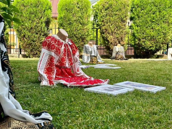 Astăzi, la sediul Centrului Județean de Cultură, a avut loc o sărbătoare deosebită în cinstea Zilei Iei Astăzi, la sediul Centrului Județean de Cultură, a avut loc o sărbătoare deosebită în cinstea Zilei Iei, eveniment