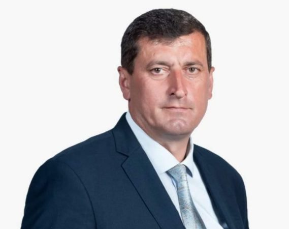 Primarul Ion Constantin obține un nou mandat cu un procent de 83% în comuna Malu cu Flori Comuna Malu cu Flori se află în plină dezvoltare, iar rezultatele parțiale ale  alegerilor locale din 9 iunie arată că primarul