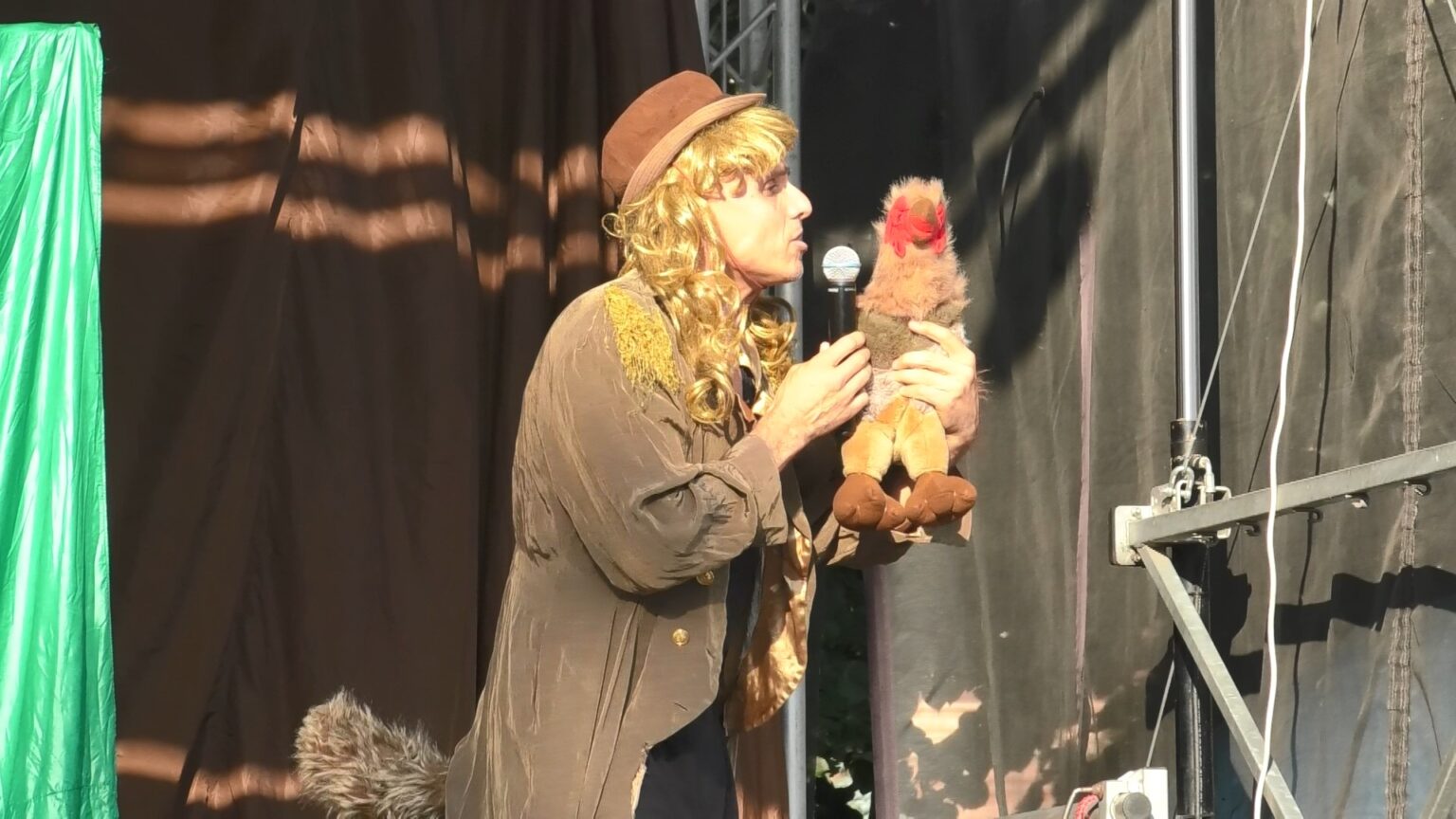 La Târgoviște, a avut loc o a treia seară de poveste la Festivalul de teatru pentru copii "Mimesis Fest" 2024.