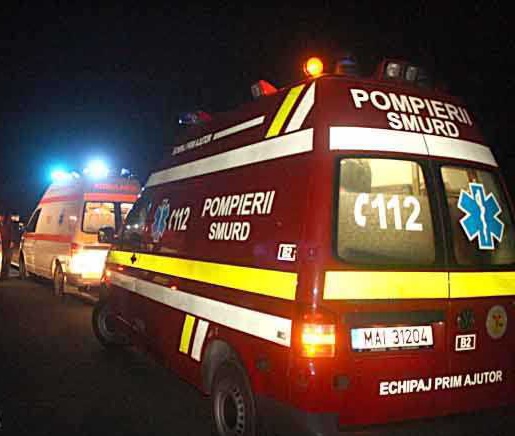 Accident grav la Gheboieni, o femeie încarcerată între fiarele contorsionate  Accident grav la Gheboieni, o femeie încarcerată între fiarele contorsionate, duminică, în jurul orei 21:54, pompierii