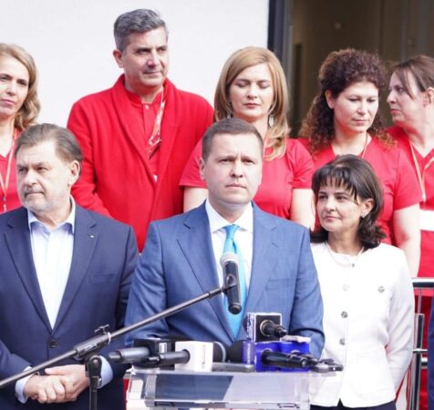 CJ Dâmbovița: Investițiile în echipamente medicale și condiții optime de lucru la Spitalul Județean de Urgență Târgoviște CJ Dâmbovița a marcat un pas important în proiectul "Sănătate pentru Dâmbovița" prin semnarea a 7 contracte de achiziții în valoare totală de peste