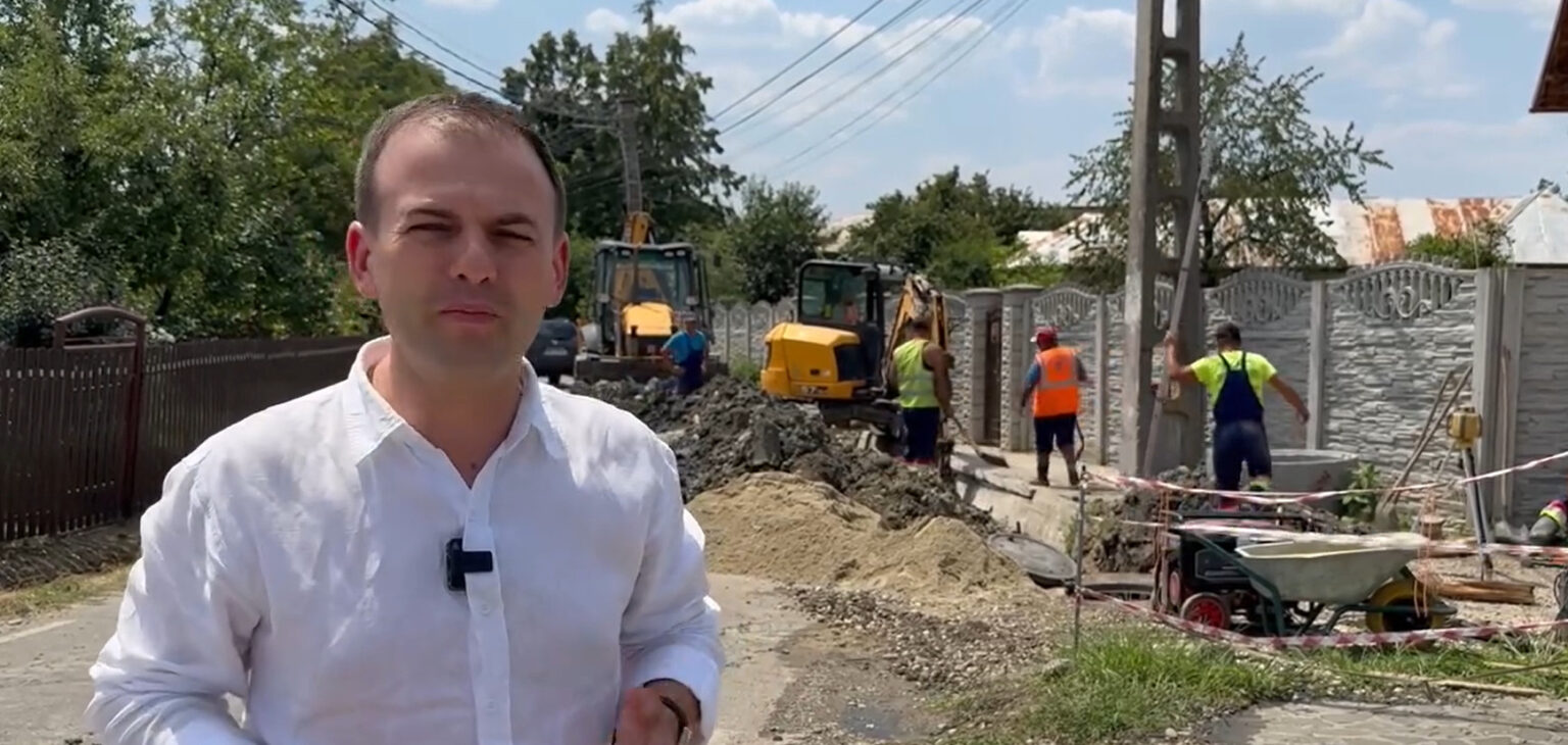 Sunt în plin proces de implementare investiții importante pentru comuna Răzvad Sunt în plin proces de implementare investiții importante pentru comuna Răzvad, primarul Emanuel Spătaru spune